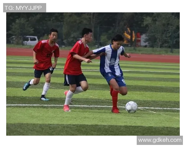 足球明星们的魅力瞬间最帅合照大盘点让你领略他们的风采与风格