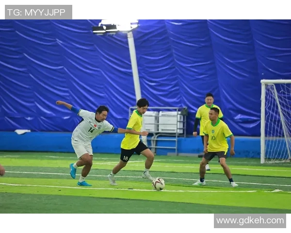 足球明星的多样性解析不同类型球员的精彩瞬间与特点展示