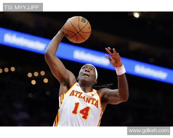 特雷杨的篮球之路从新秀到全明星的成长与挑战分析