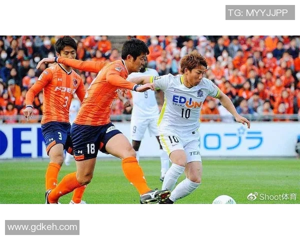 町田与冈山对决前瞻分析双方战术布局及关键球员表现展望